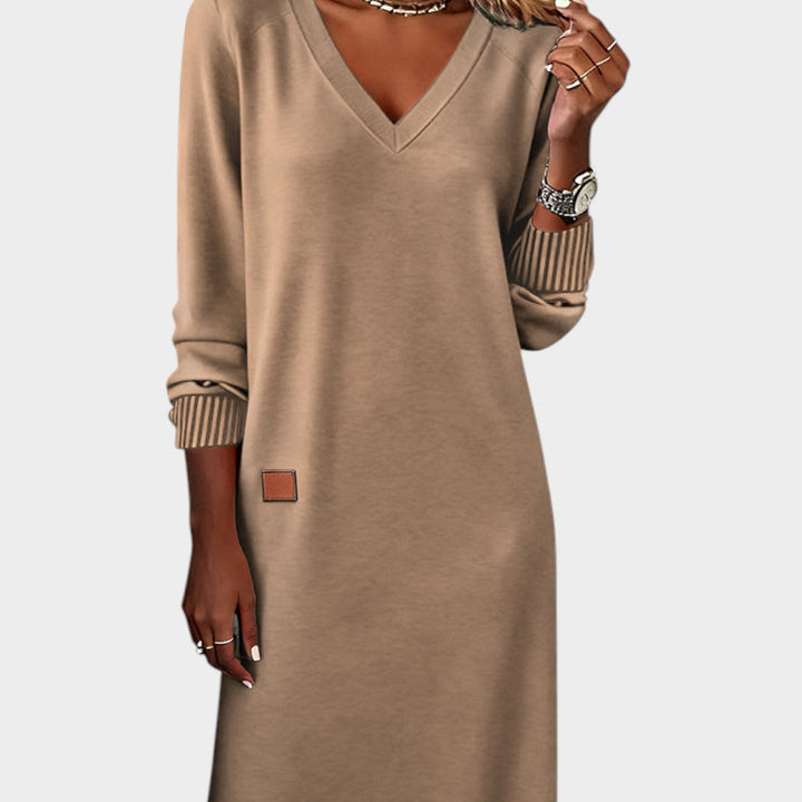 Fawn - V-Neck Midi Dress
