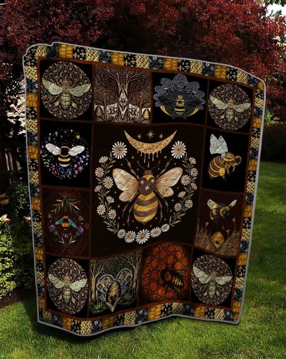 Bee Pattern Quilted Blanket