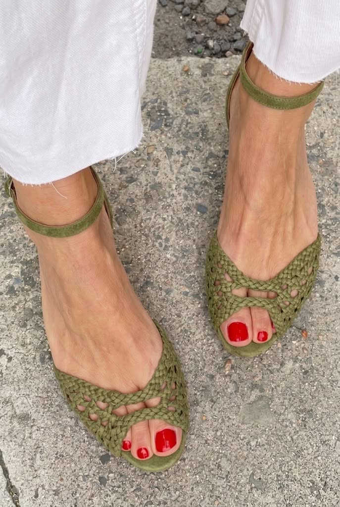 Sonia - Gold Woven Flat Sandals