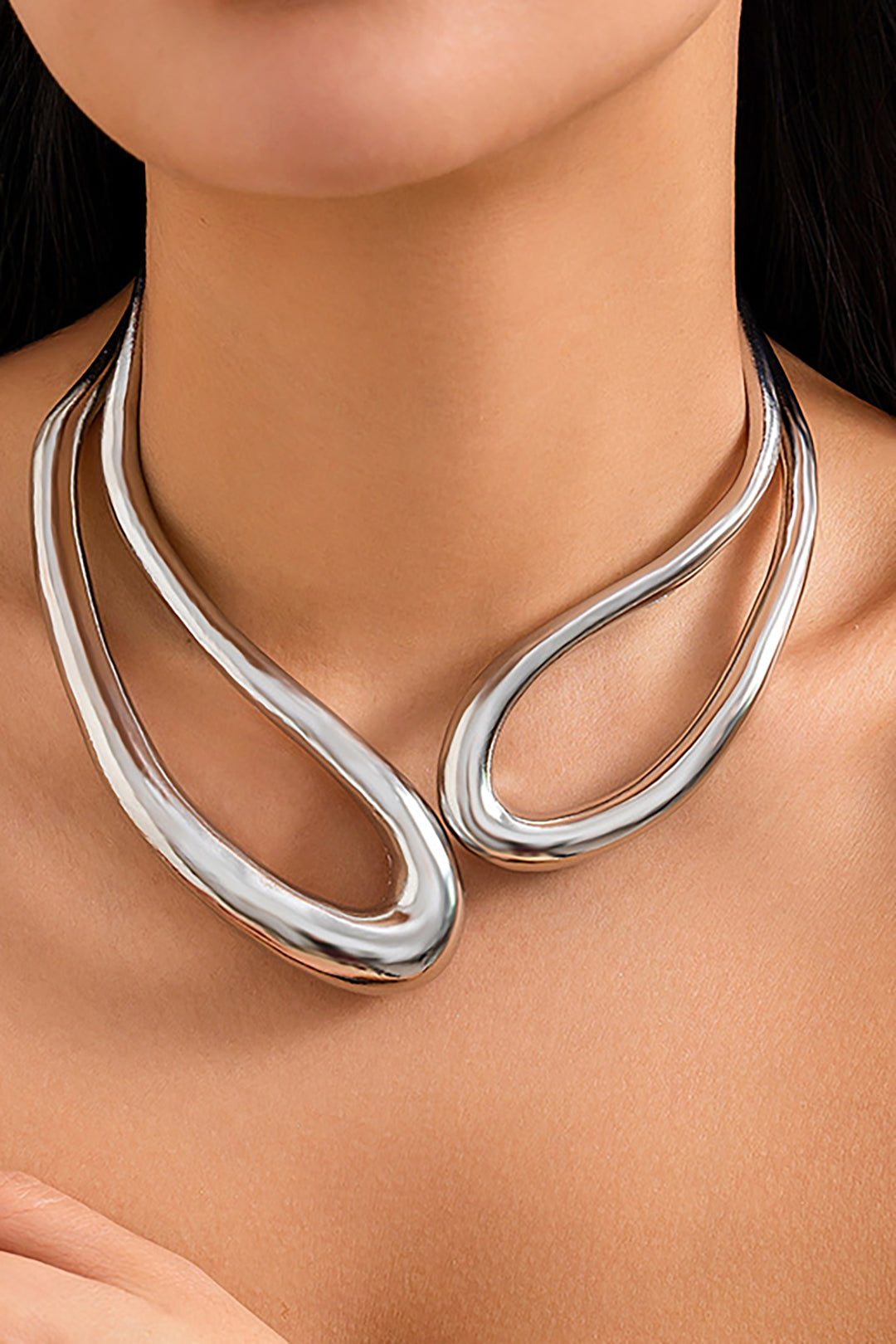 Clarisse - Asymmetric Cut-Out Necklace
