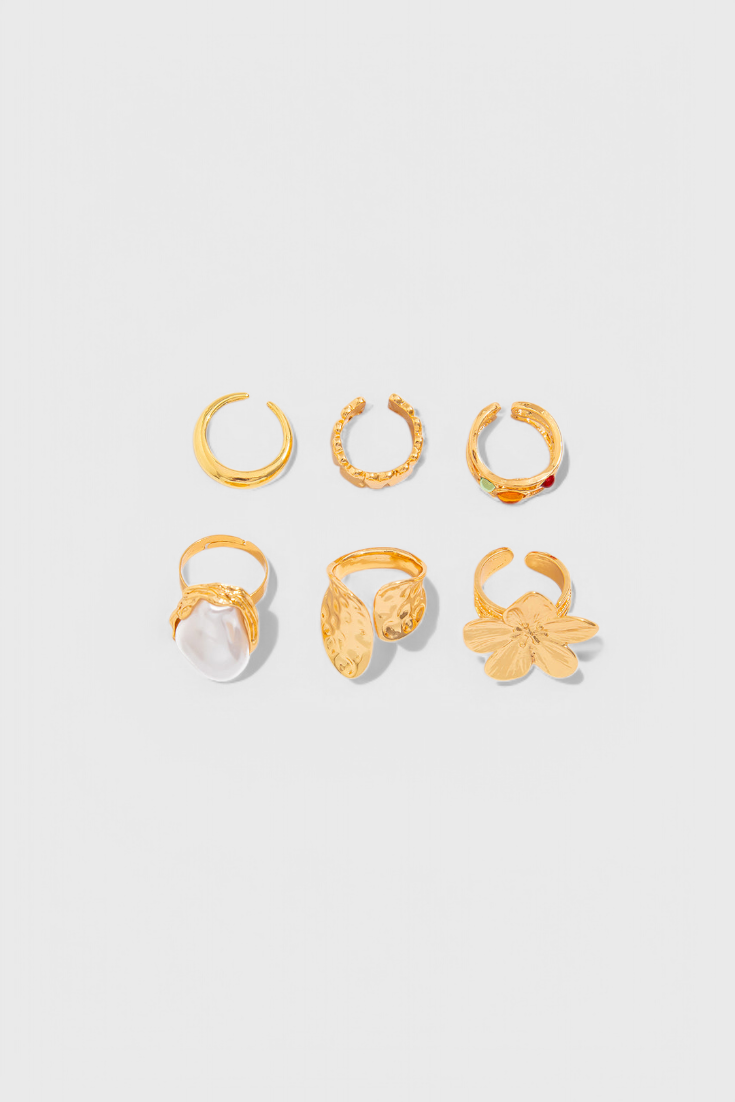 Carrie - Open Flower Ring with Pearl