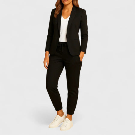 Elegante completo con giacca e pantaloni