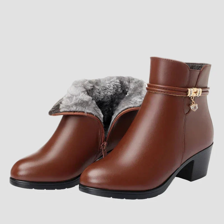 Indie - Elegant Winter Boots with Zip