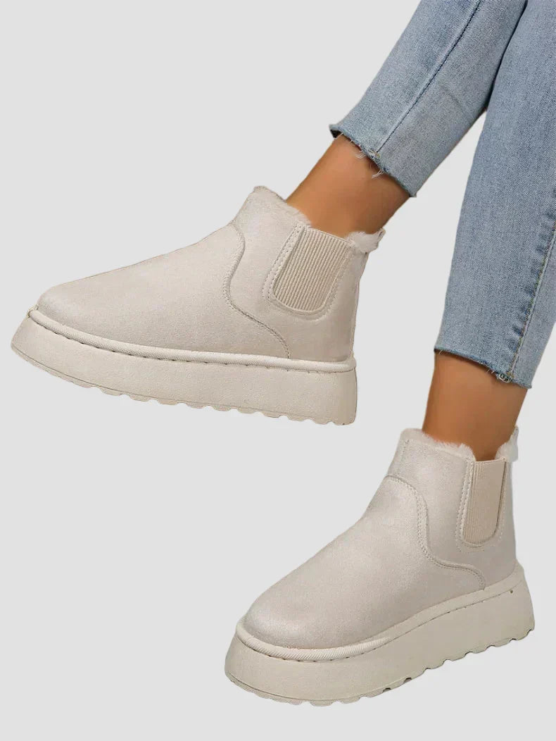Della - Faux Fur-Lined Winter Chelsea Boots