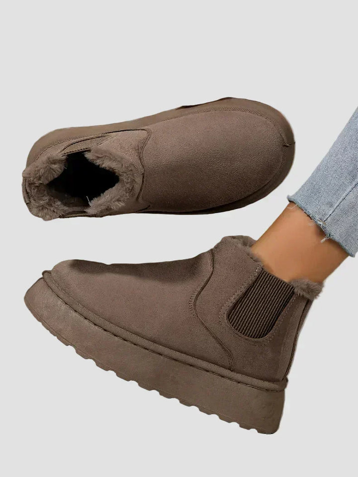 Della - Faux Fur-Lined Winter Chelsea Boots