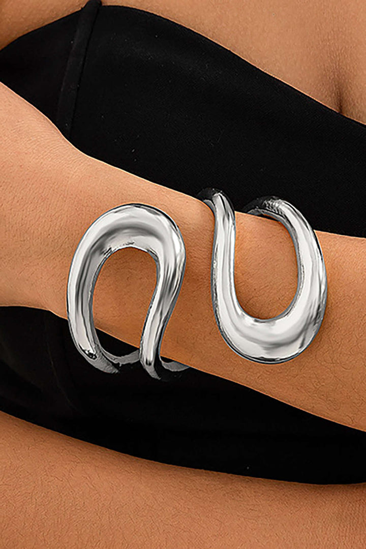 Annora - Asymmetric Cut-Out Bracelet