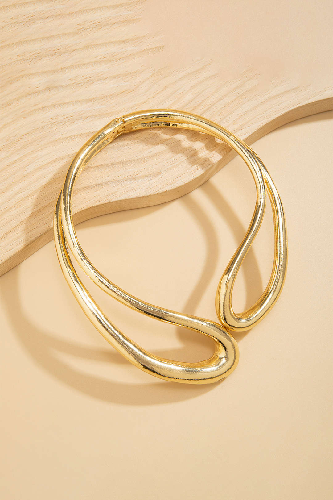 Clarisse - Asymmetric Cut-Out Necklace