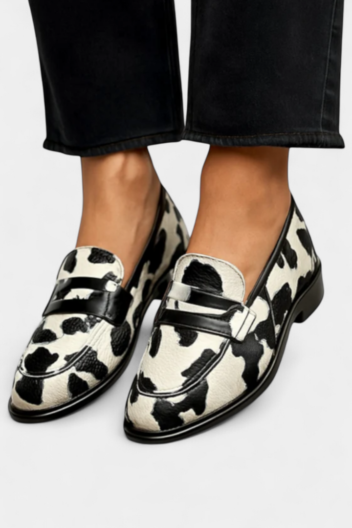Victoria - Printed Round Toe Loafers